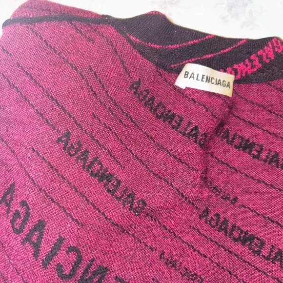 Balenciaga Black and Pink Patterned Sweater - Picture 3 of 3